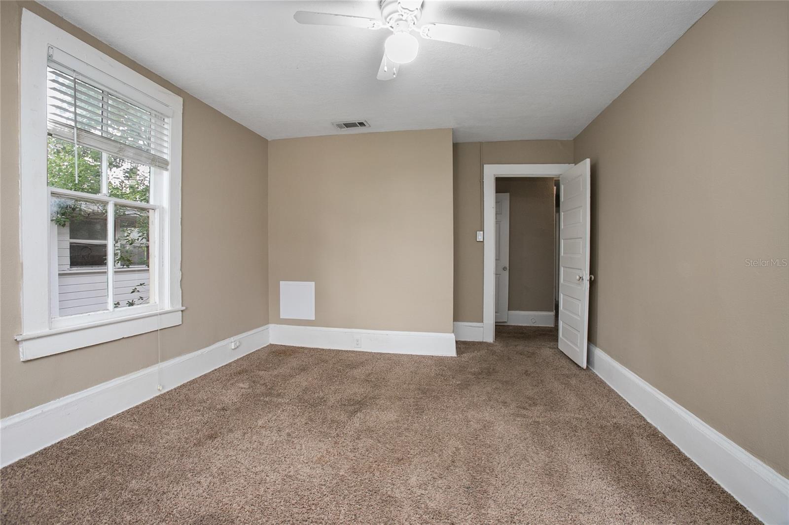 206 W Wisconsin Ave Property Photo 34