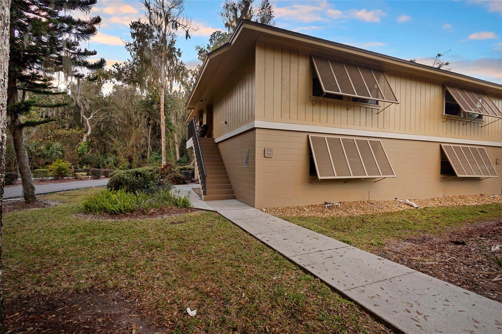 120 Hibiscus Woods Ct #15c Property Photo 1