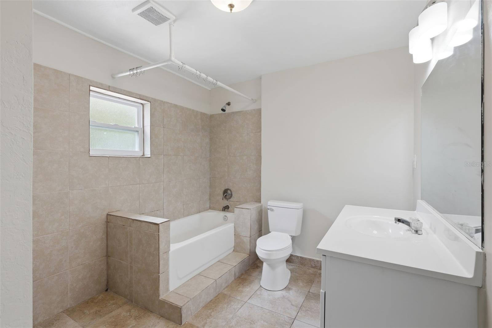 748 Colfax Dr Property Photo 22