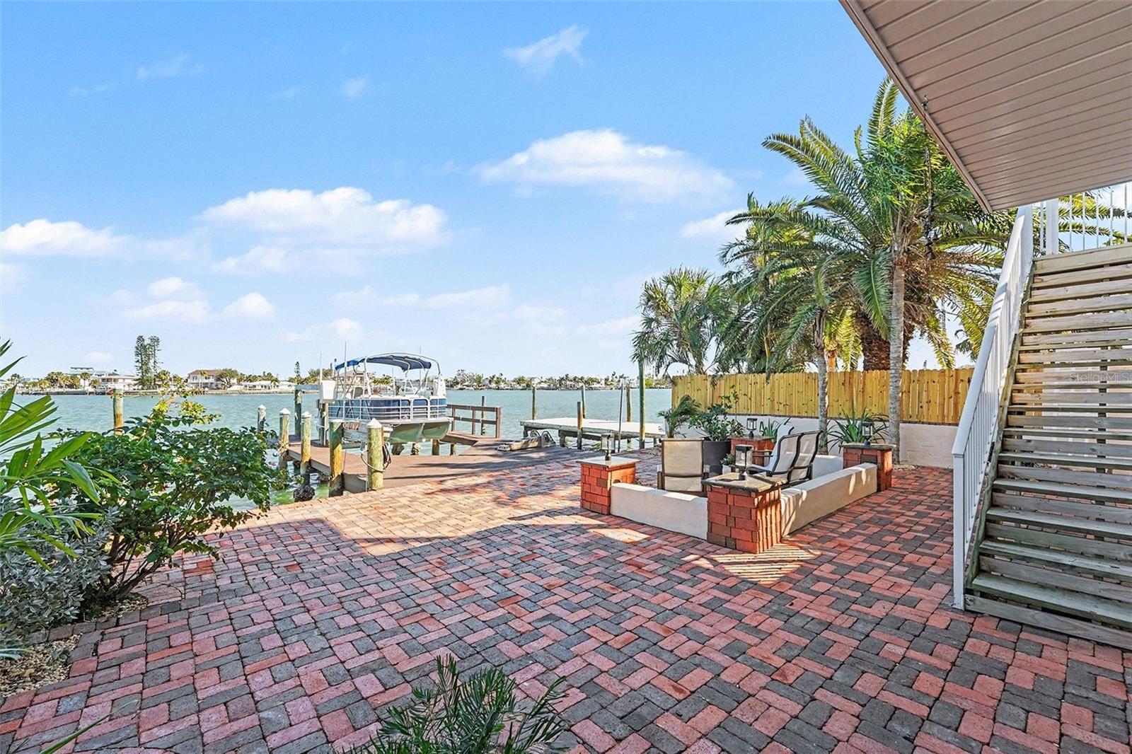 14215 N Bayshore Dr Property Photo 23