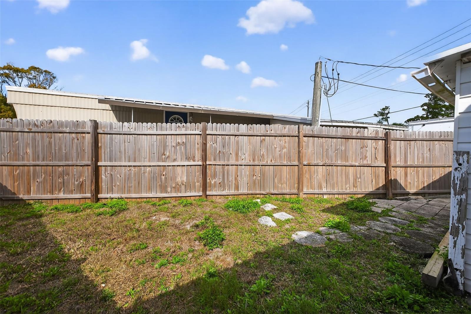 5413 Isabelle Ave Property Photo 24