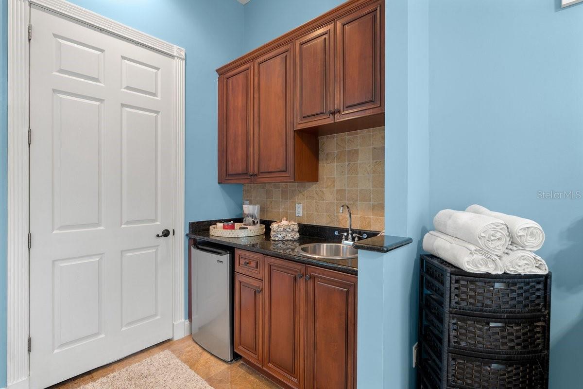 4606 Oak Hammock Ct #4606 Property Photo 10