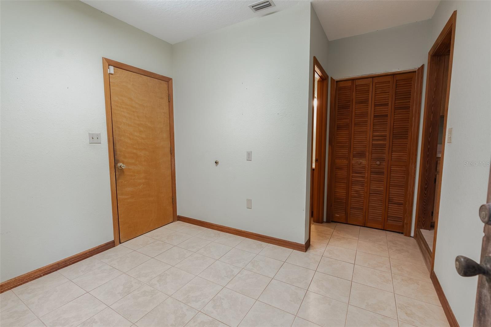1325 S Spring Garden Ave Property Photo 21