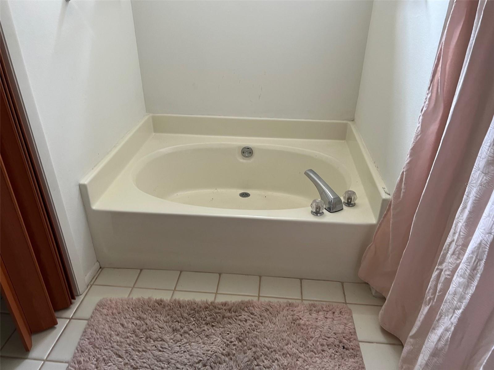 330 Bonnie Ln Property Photo 18