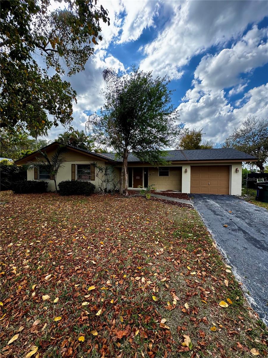 6346 SAINT ANDREWS CIR S Property Photo 1