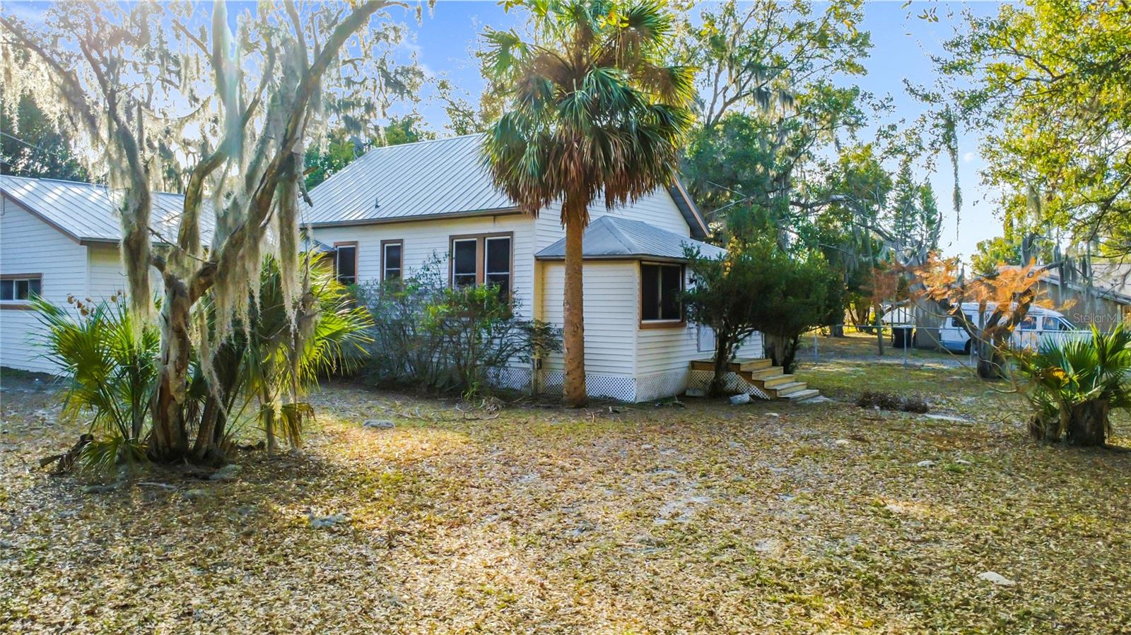 5759 Lake St Property Photo 11