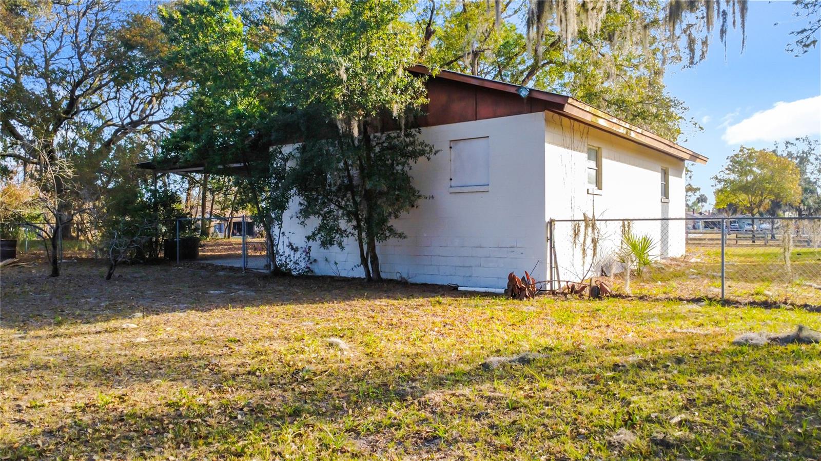 5759 Lake St Property Photo 13