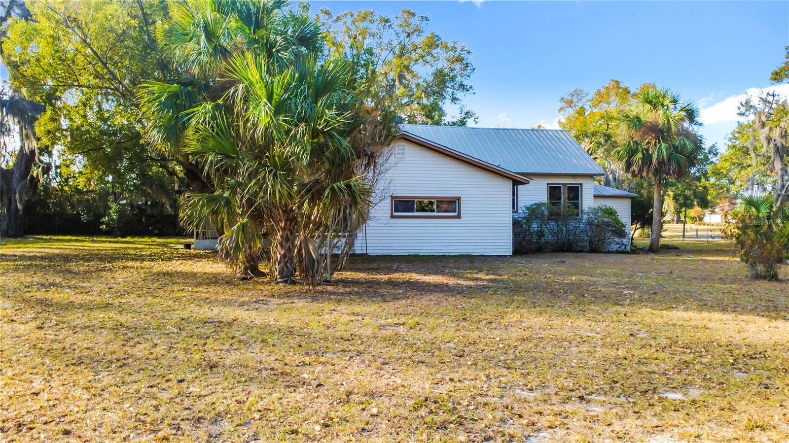 5759 Lake St Property Photo 15