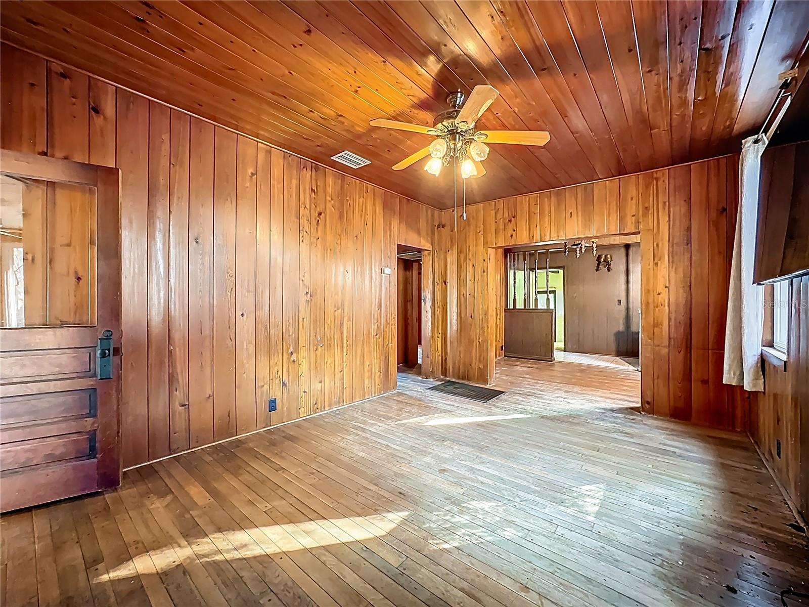 5759 Lake St Property Photo 54