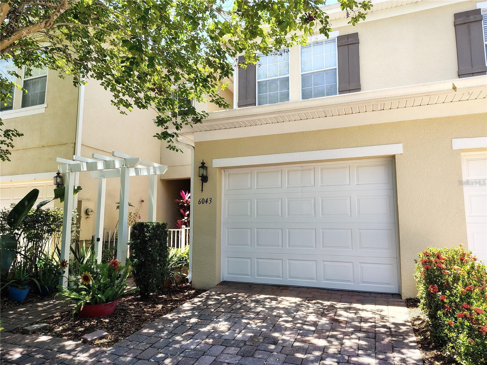 6043 Strada Isle Way Property Photo 1