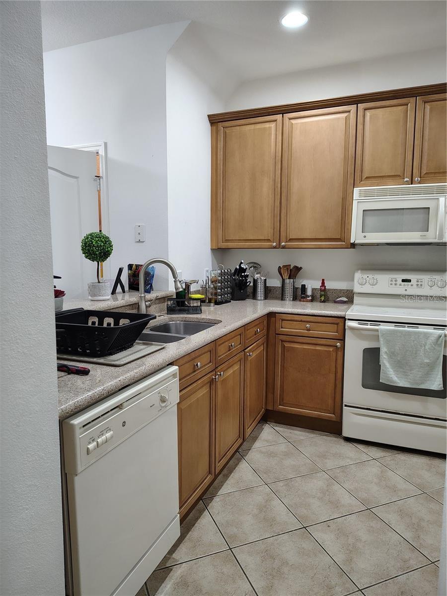 6043 Strada Isle Way Property Photo 7