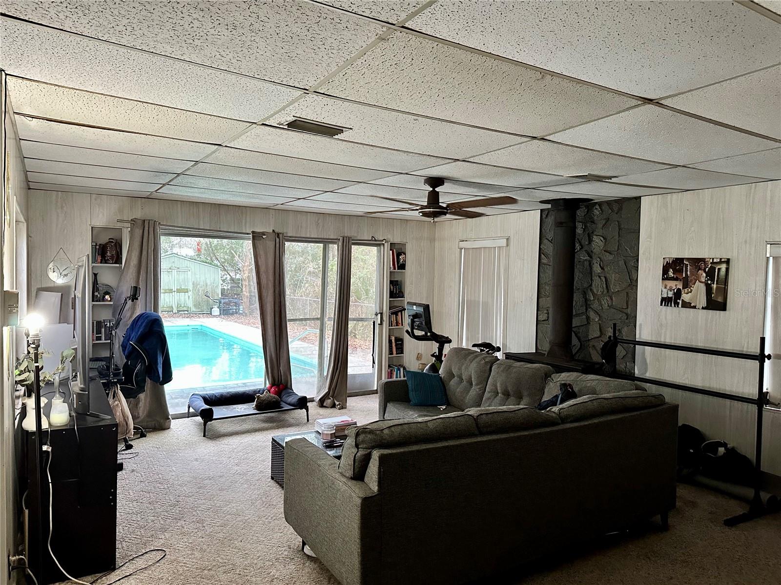 424 W Hogle Ave Property Photo 3
