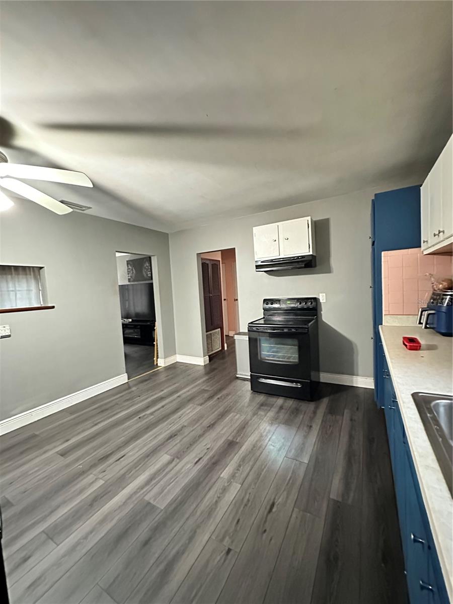 424 W Hogle Ave Property Photo 17