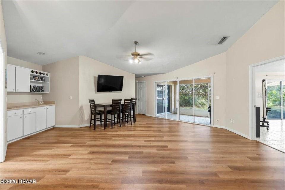 29 Sherrington Dr Property Photo 6
