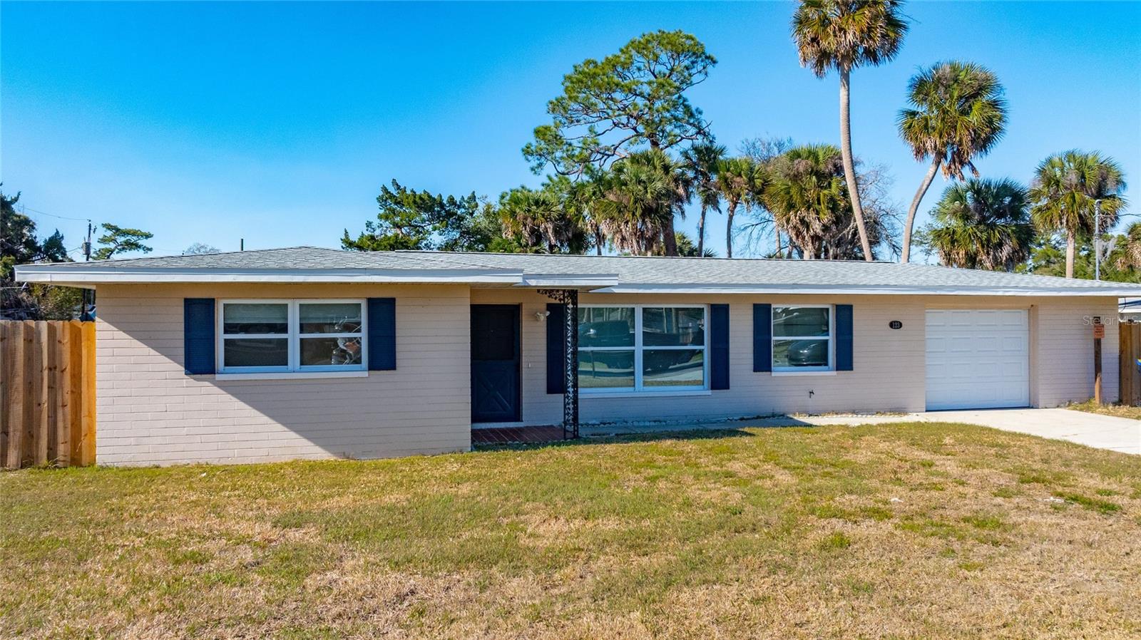 123 W OCEAN AVE