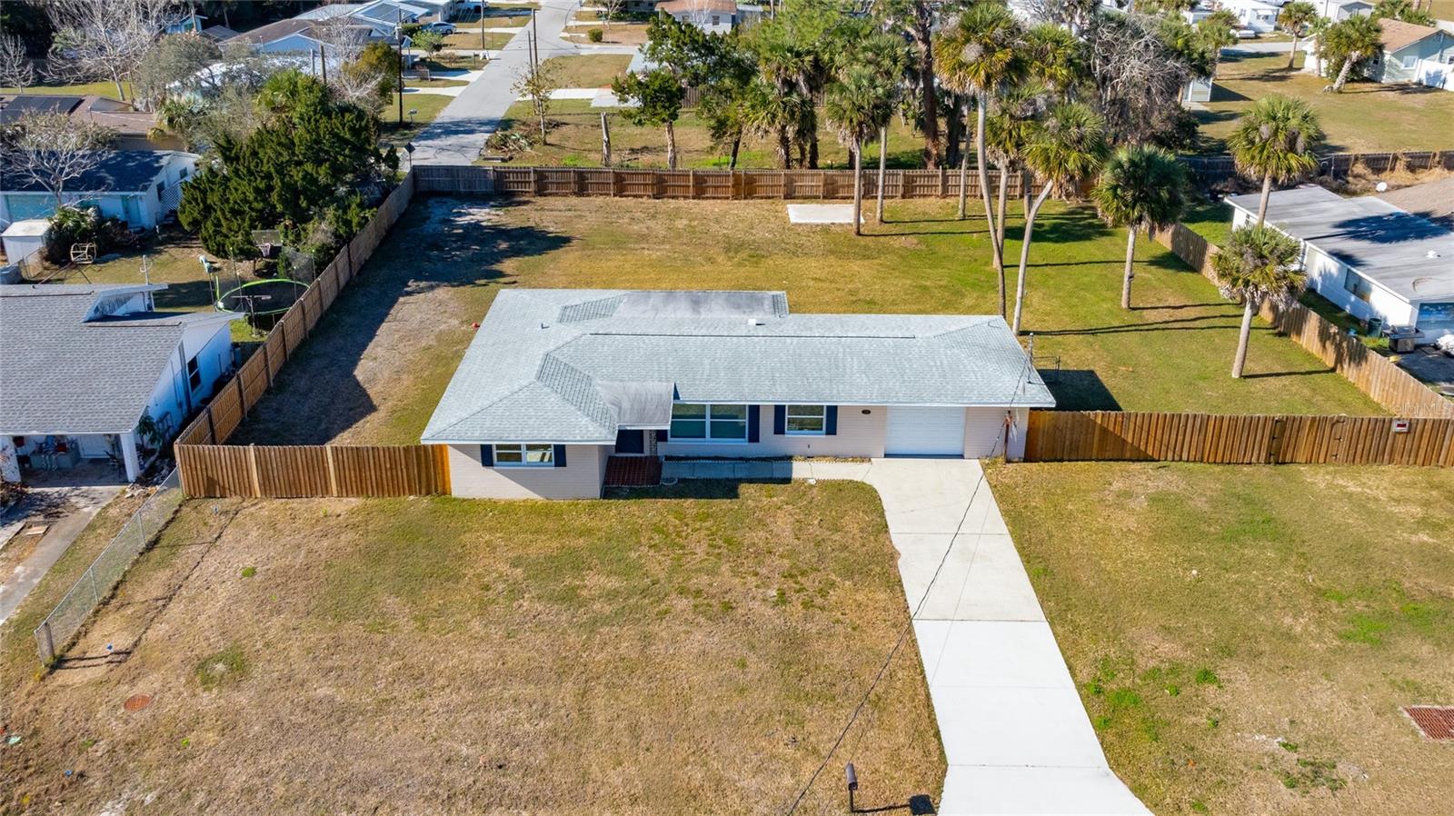 123 W Ocean Ave Property Photo 3