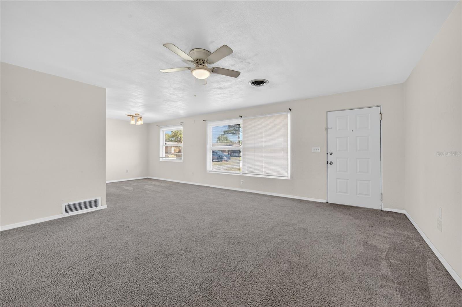 123 W Ocean Ave Property Photo 8