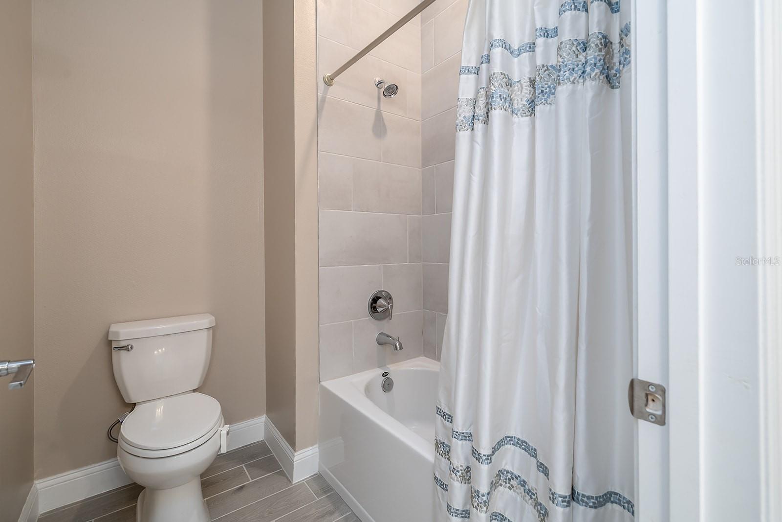 4194 Acoma Dr Property Photo 23