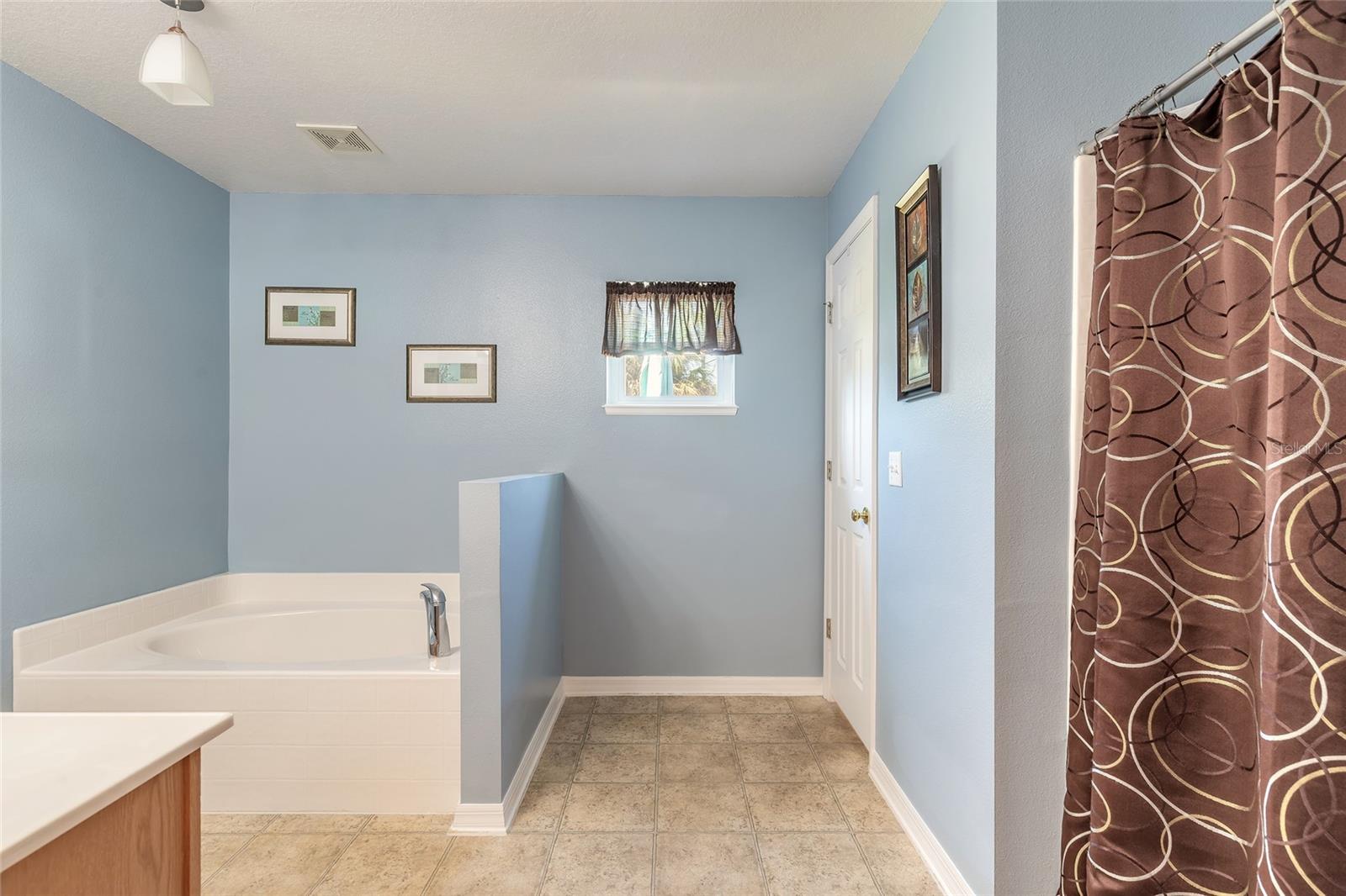 34 Secretary Trl Property Photo 36