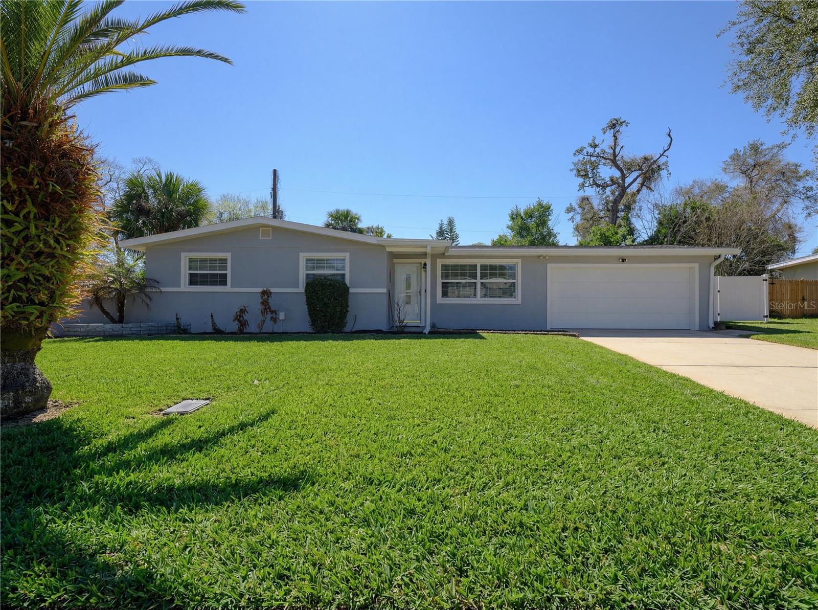 76 S Capri Dr Property Photo 1