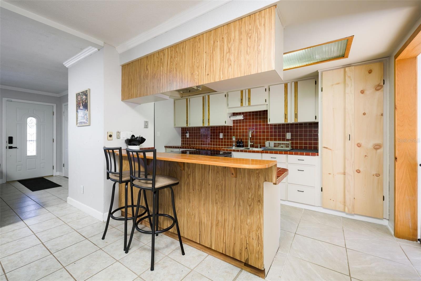 76 S Capri Dr Property Photo 8