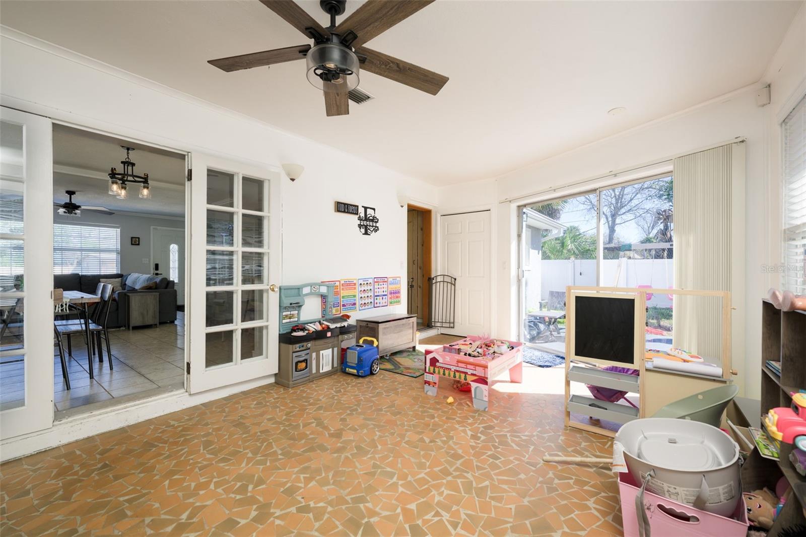 76 S Capri Dr Property Photo 13