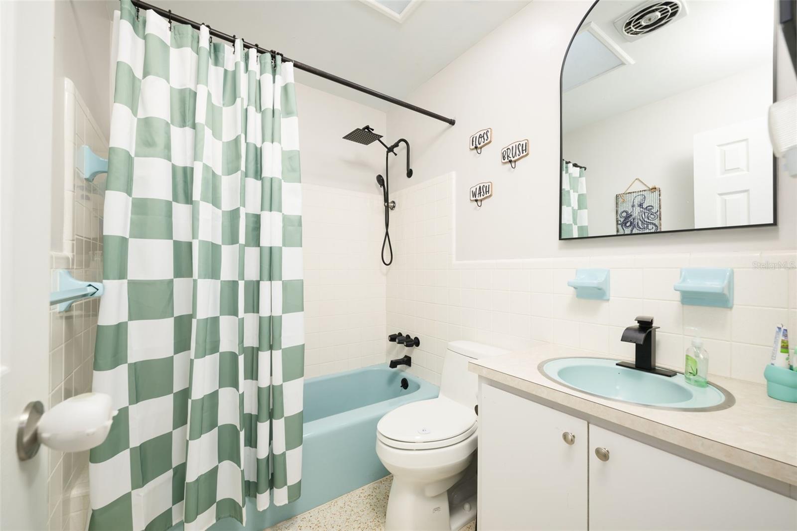 76 S Capri Dr Property Photo 20