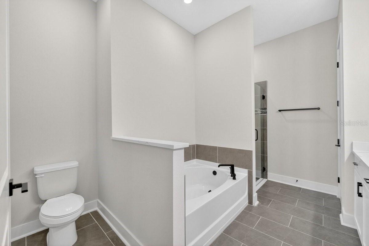 8495 Ford Rd Property Photo 26