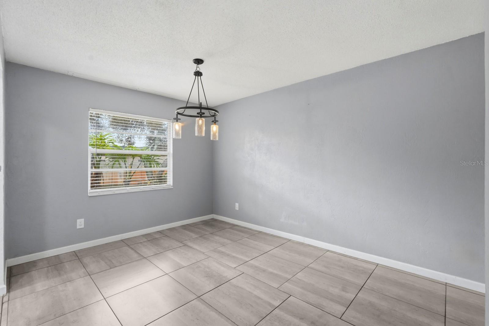 1317 N Shangri La Dr Property Photo 10