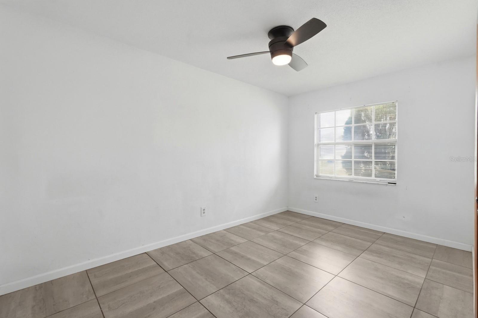 1317 N Shangri La Dr Property Photo 23