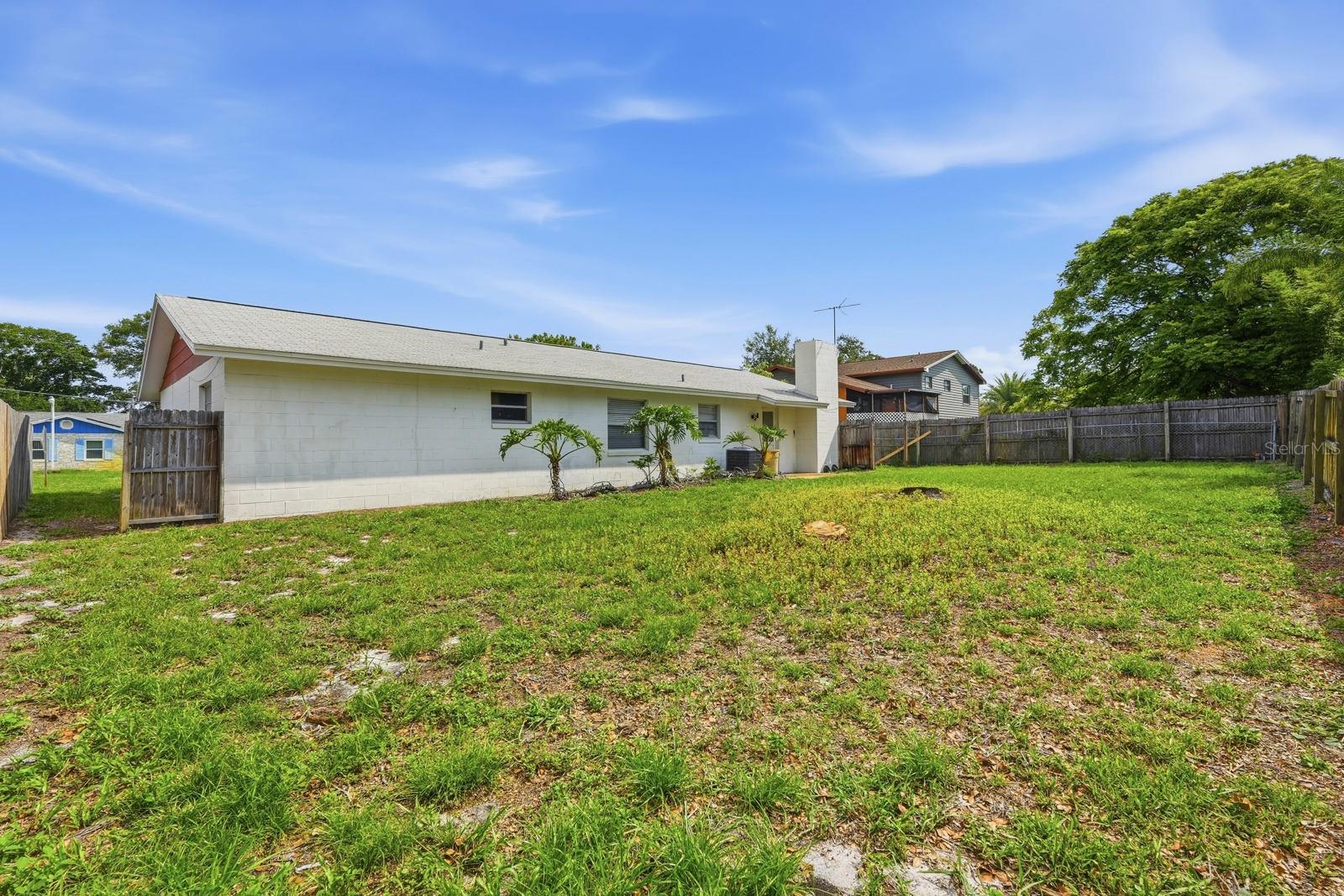 1317 N Shangri La Dr Property Photo 30
