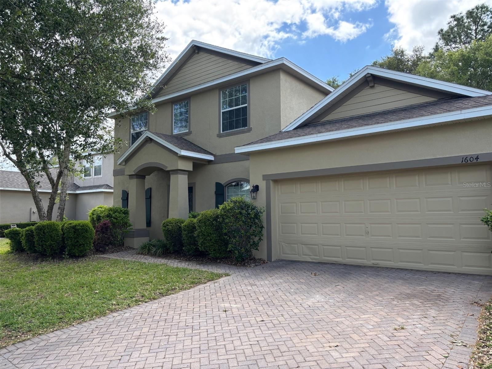 1604 Blue Grass Blvd Property Photo 3