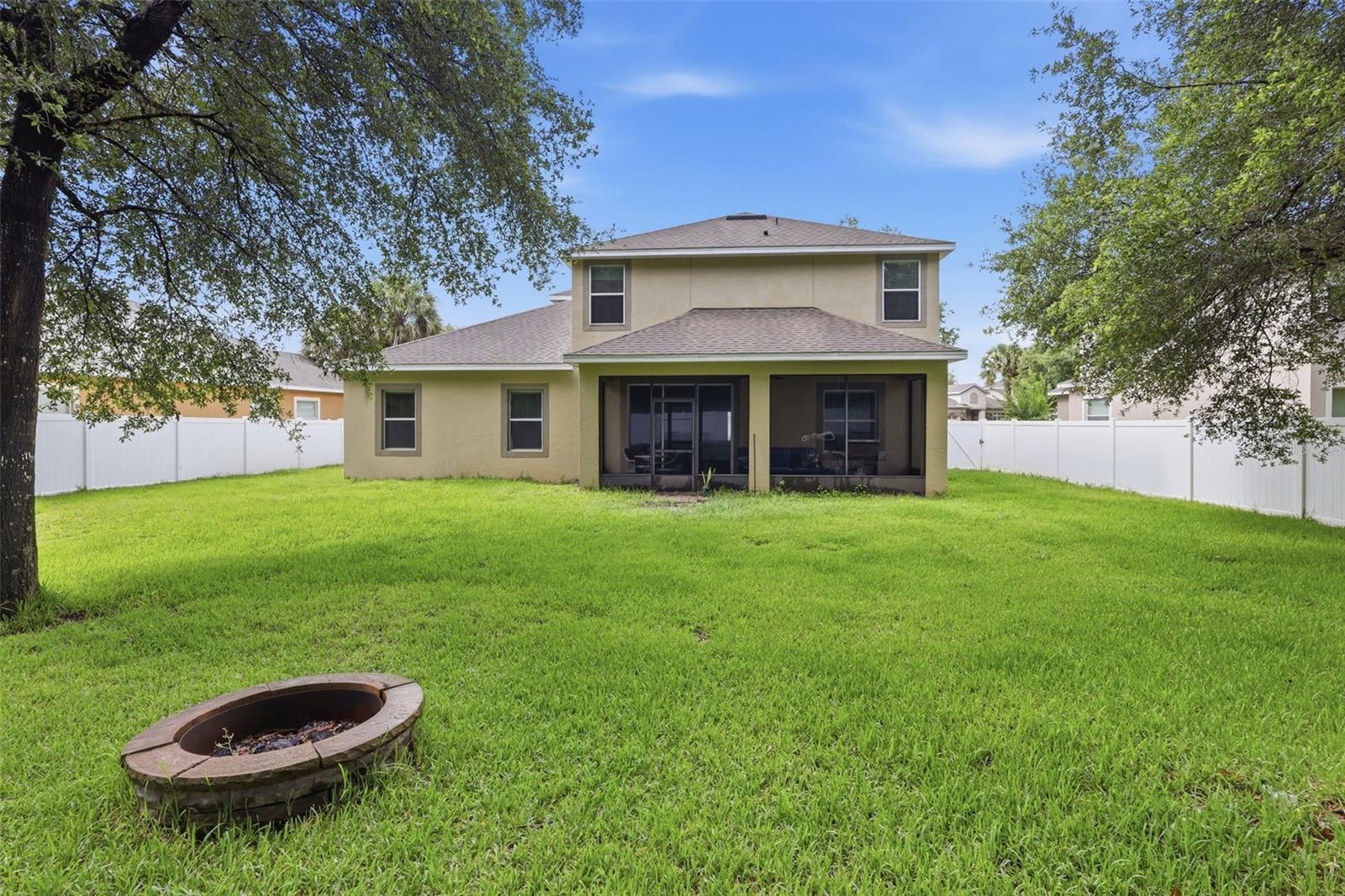 1604 Blue Grass Blvd Property Photo 4