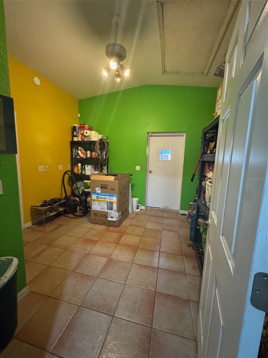 1065 S Massachusetts Ave Property Photo 31