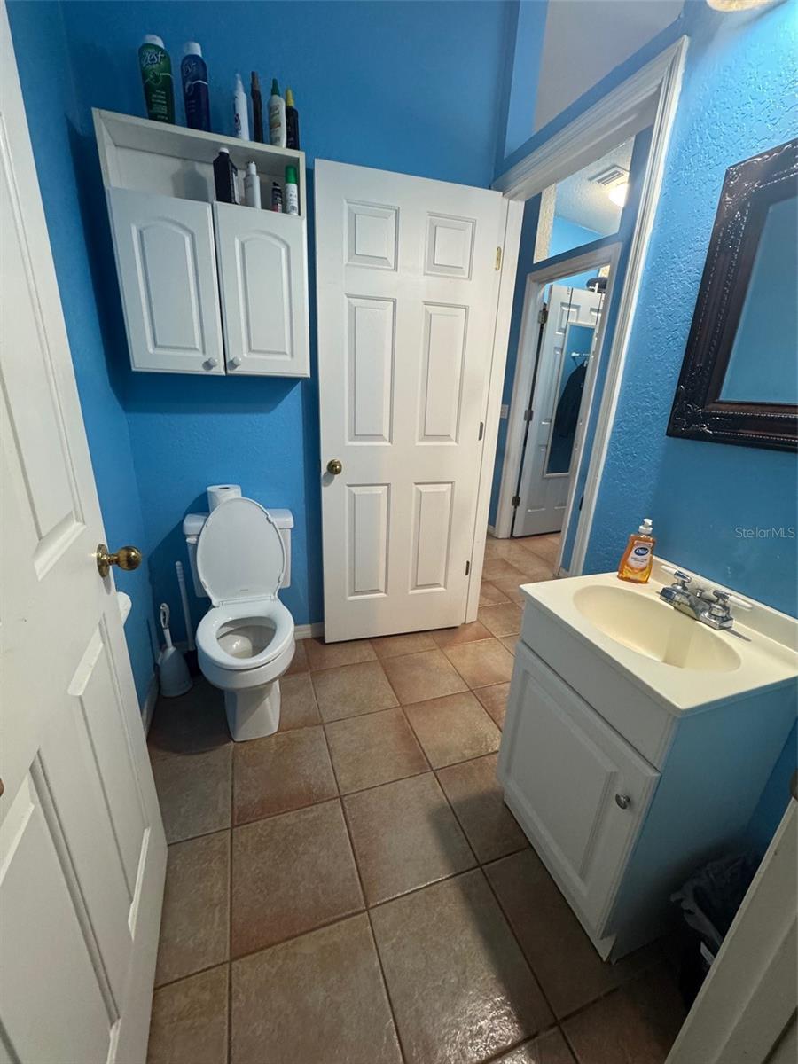 1065 S Massachusetts Ave Property Photo 36