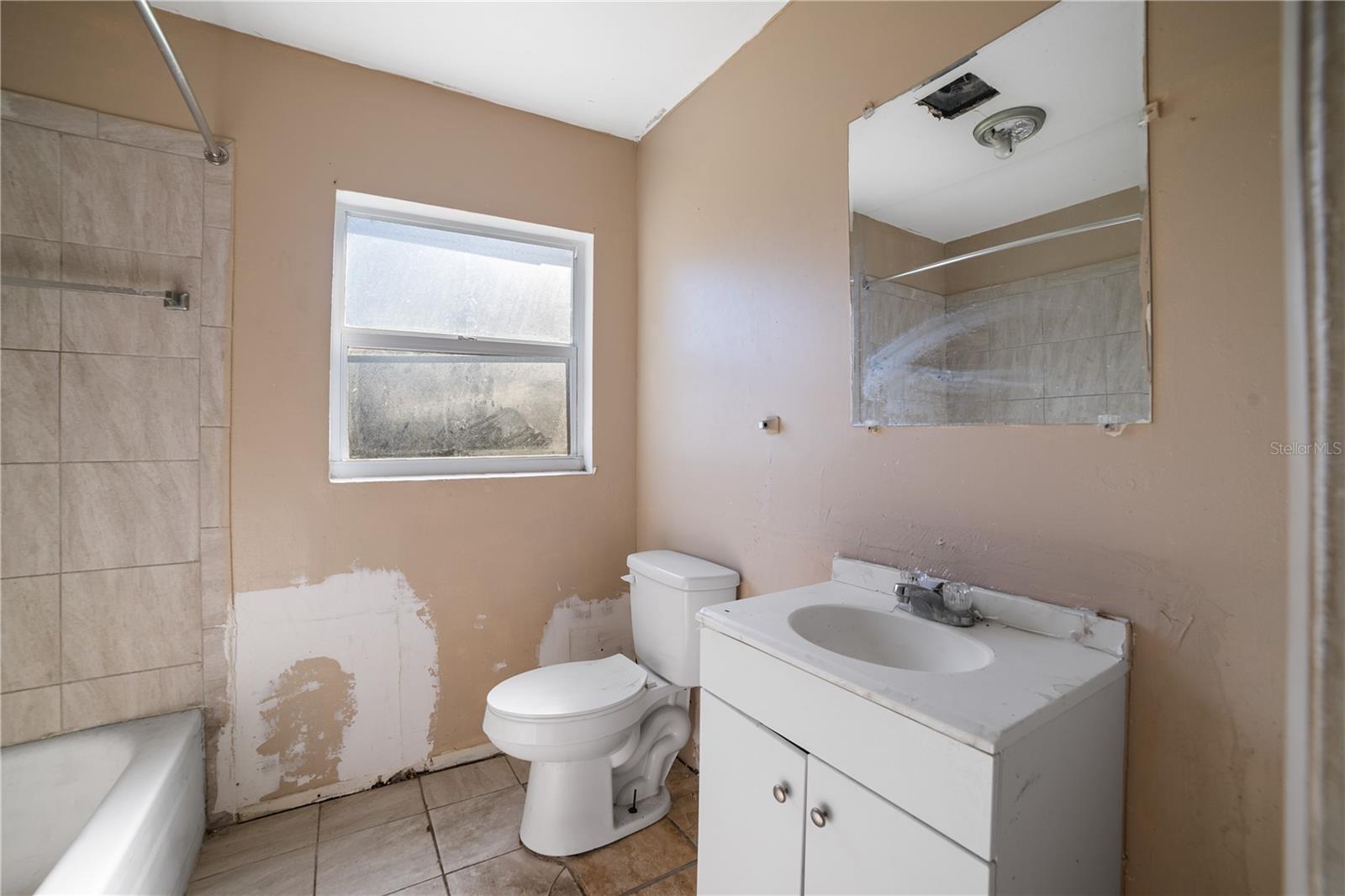 805 S Stone St Property Photo 10