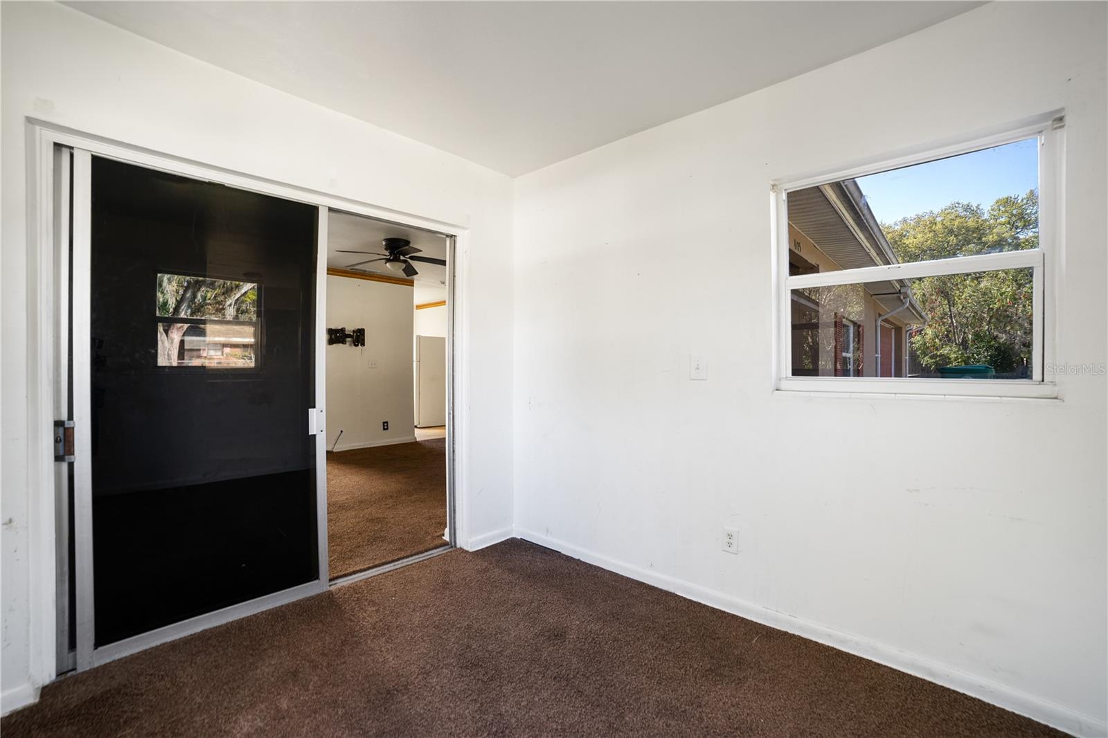 805 S Stone St Property Photo 14