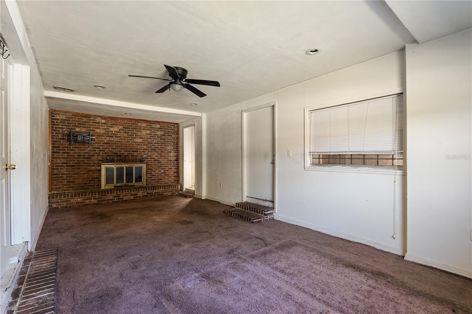 805 S Stone St Property Photo 22