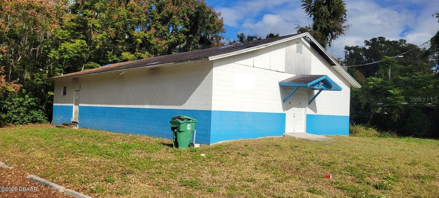 227 W VOORHIS AVE