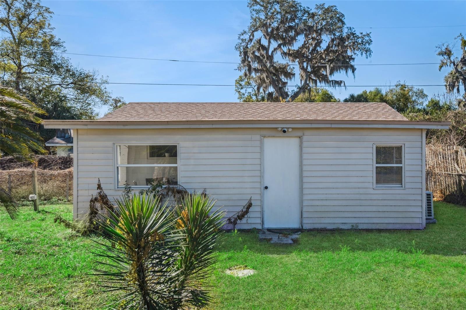 140 E Faith Ter Property Photo 20