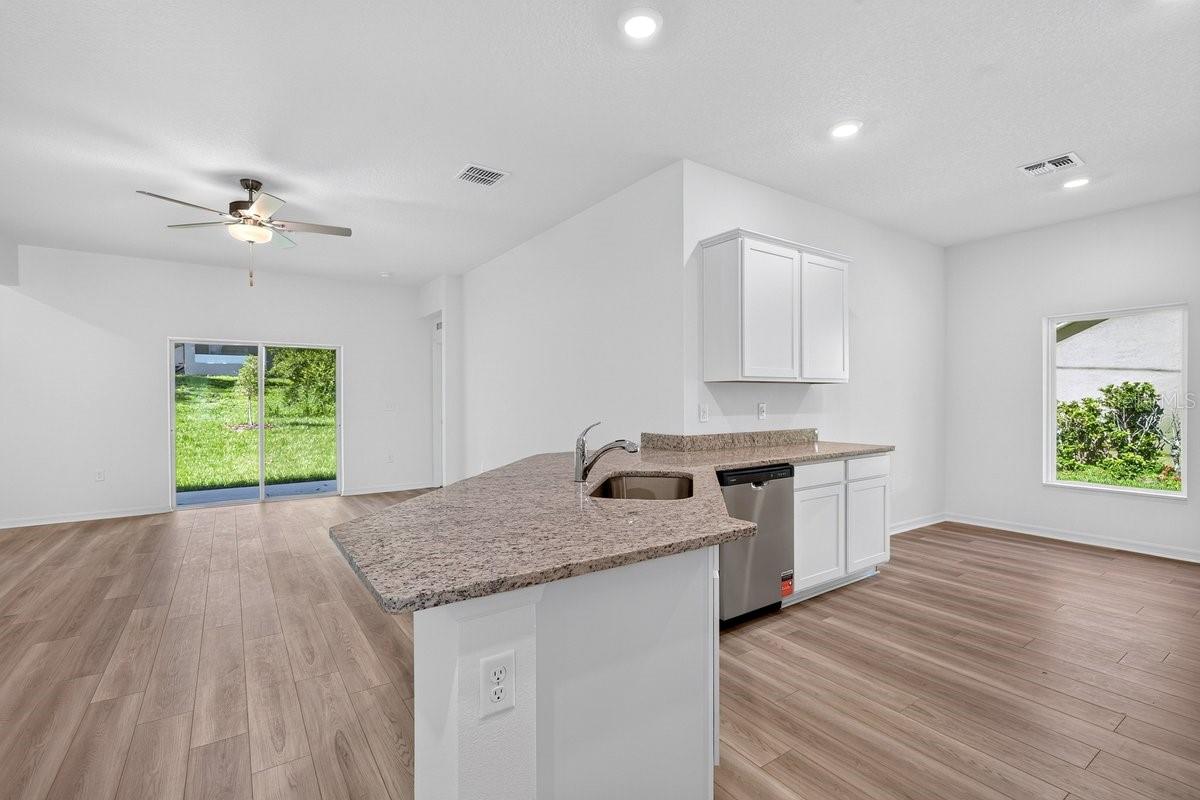 1280 S Seagate Dr Property Photo 15