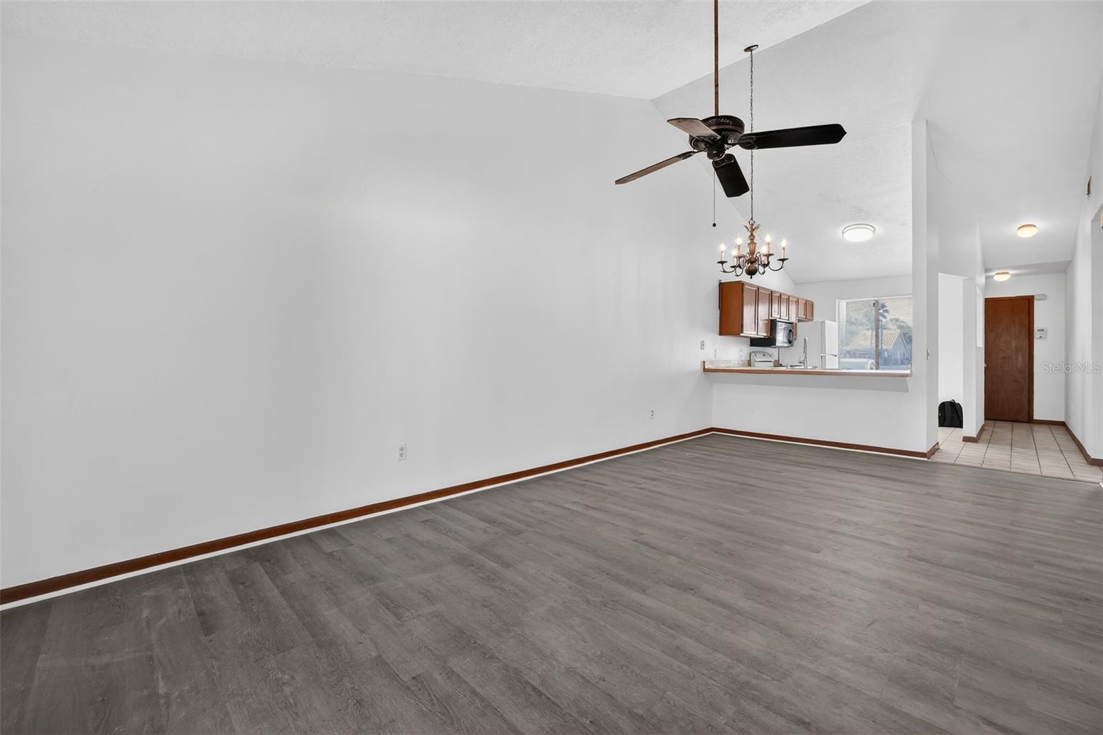 3559 Forest Branch Dr #apt E Property Photo 4