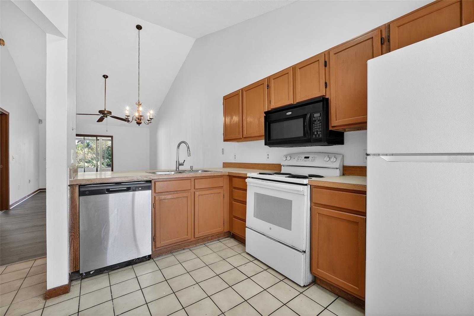 3559 Forest Branch Dr #apt E Property Photo 7