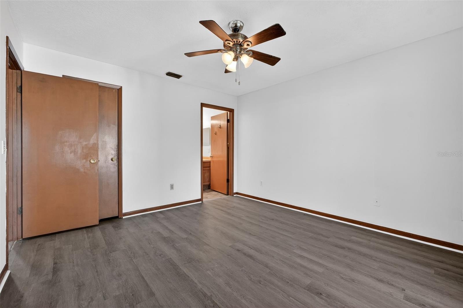 3559 Forest Branch Dr #apt E Property Photo 16