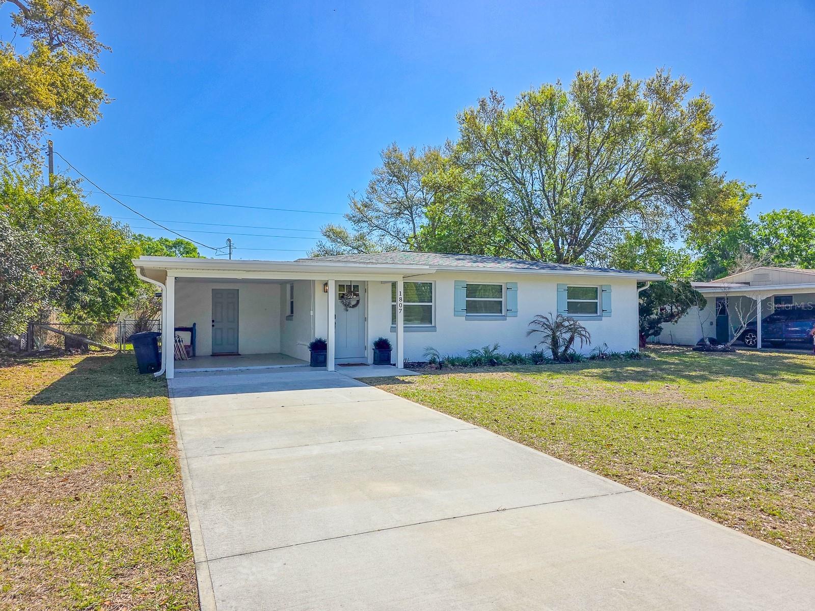 1807 Golfview Blvd Property Photo 4