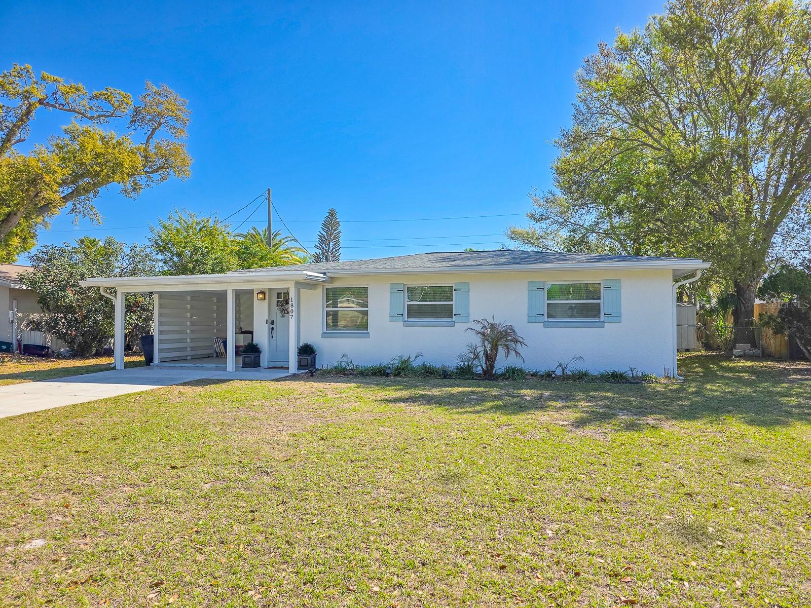 1807 Golfview Blvd Property Photo 5