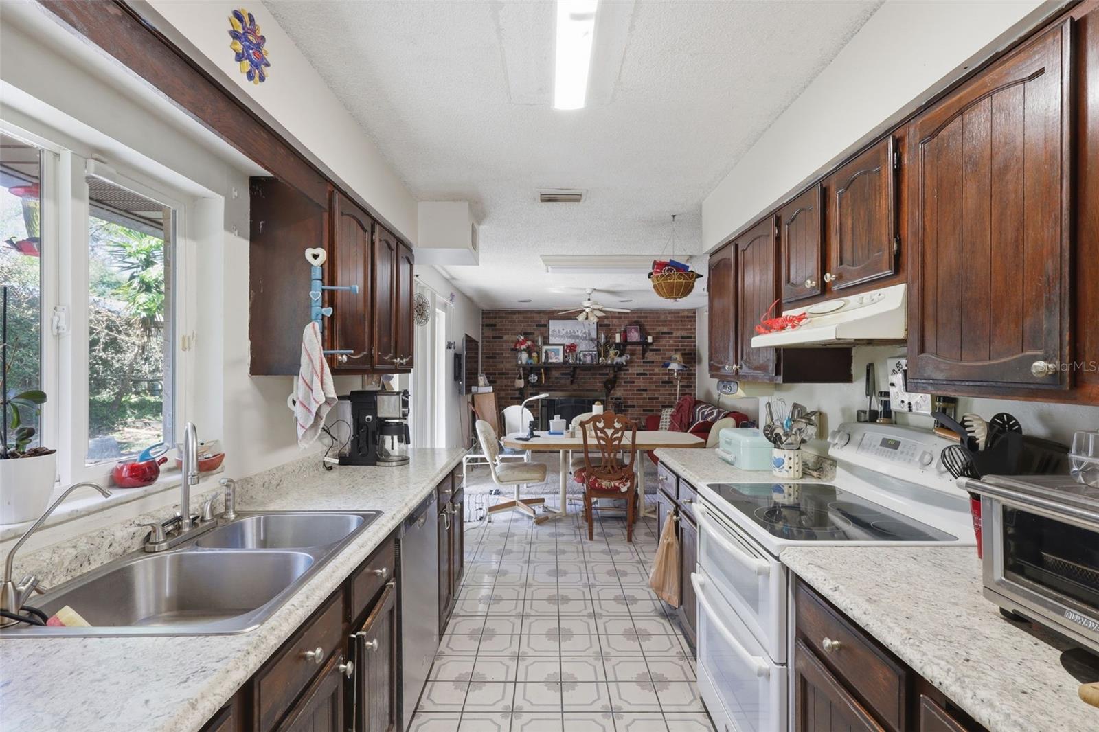 1480 Gaudrey St Property Photo 24