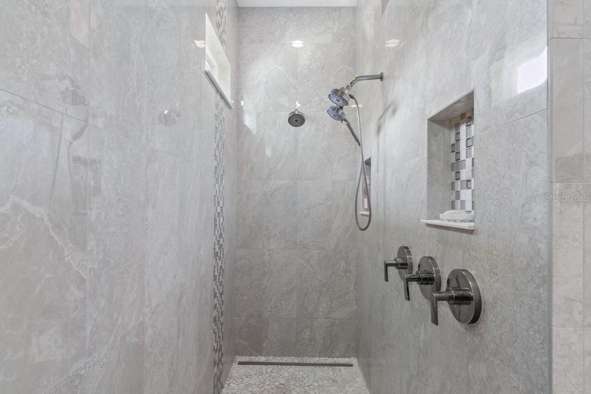 513 Wingspan Dr Property Photo 35