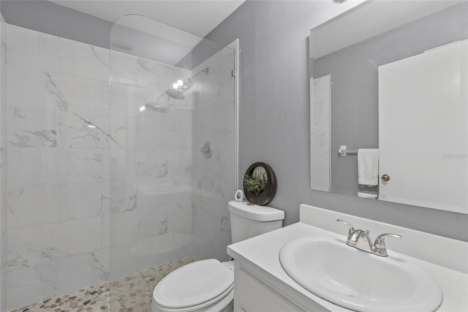 2430 Quail Run Blvd Property Photo 23
