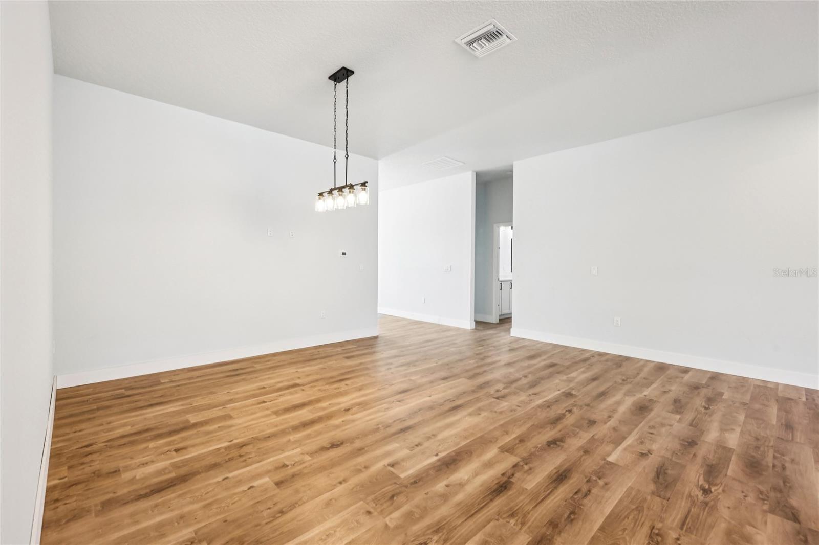 351 Mitnik Dr Property Photo 17